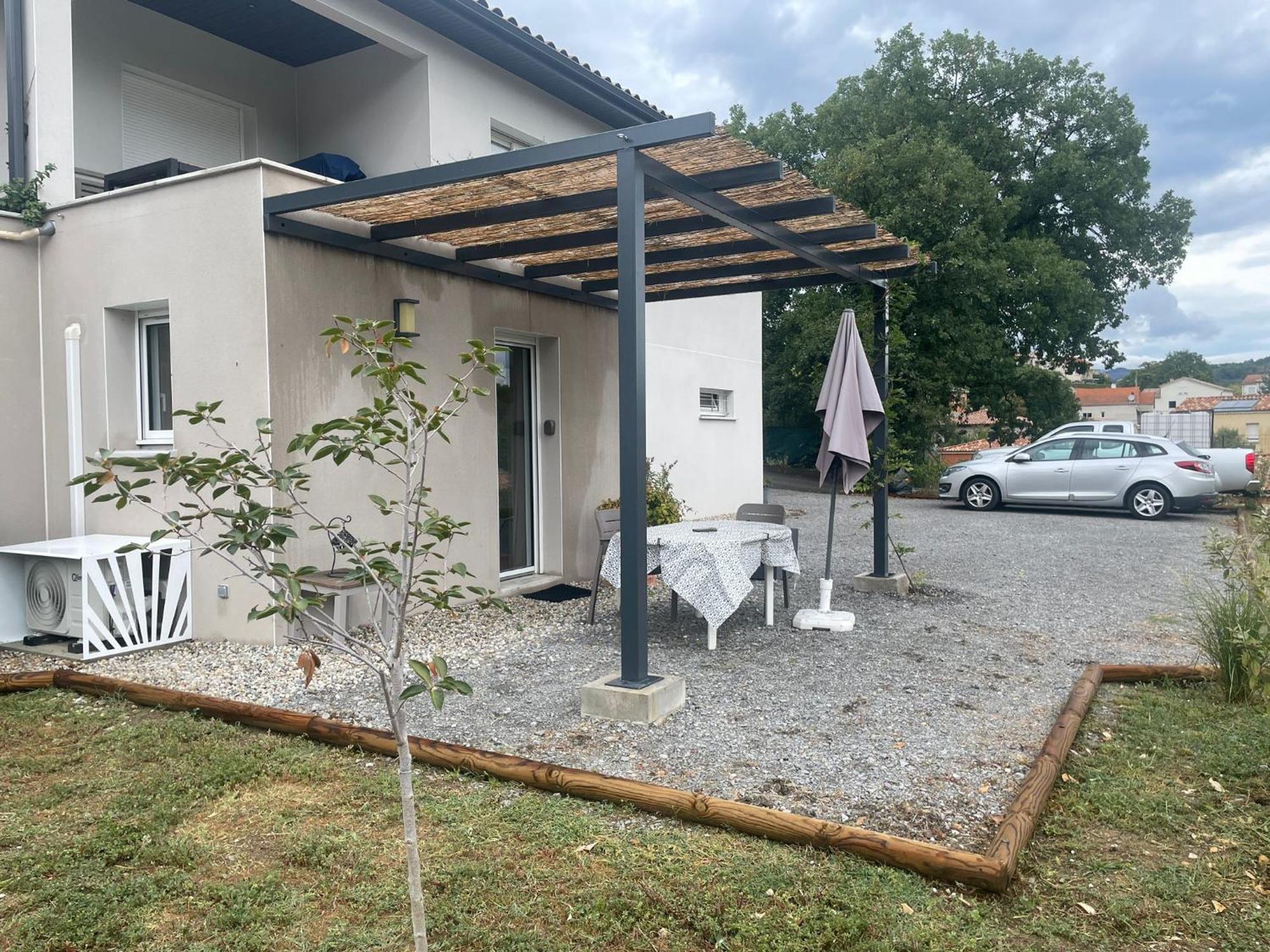 Les Coteaux De La Grange Lägenhet Mercuer Exteriör bild